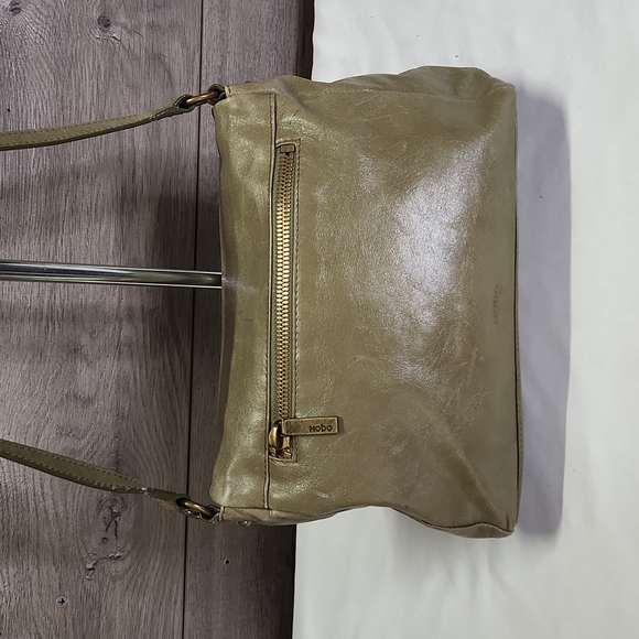 Hobo International Olive Green Leather Shoulder Bag - Picture 4 of 11